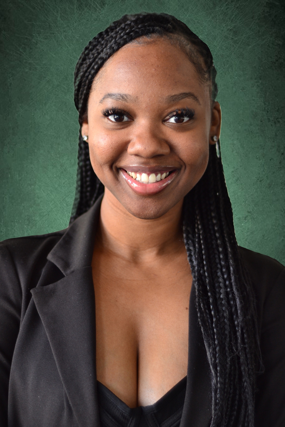 Arlaya Worthen Headshot